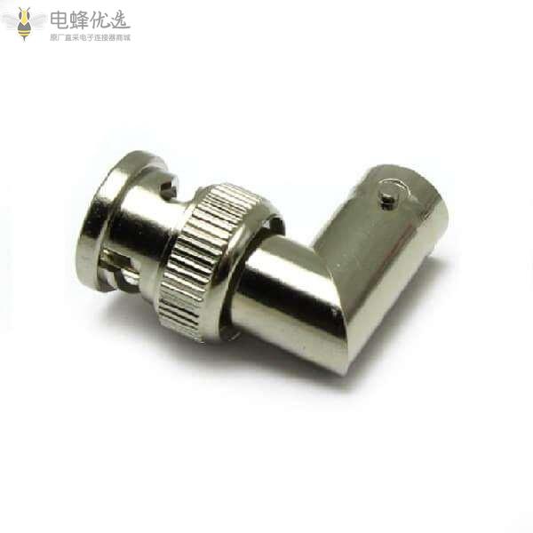 BNC转接头如何实现三个头的互通？